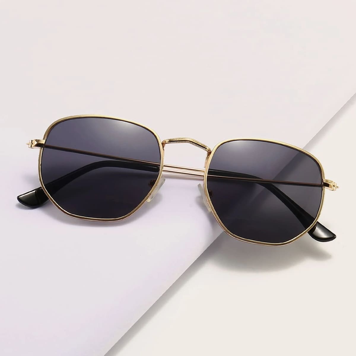 

Metal Frame Sunglasses
