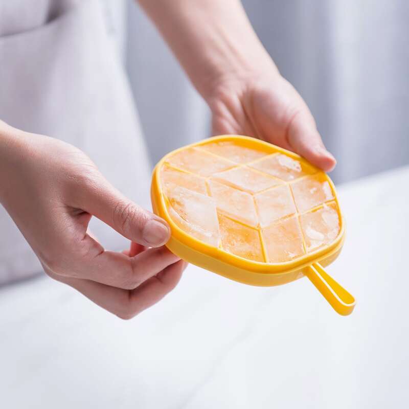 

1pc Silicone Ice Cube Mold, Blue