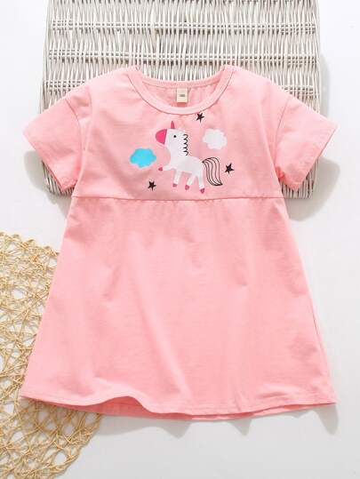 فستان سموك بطباعة وحيد القرن للبنات الصغار