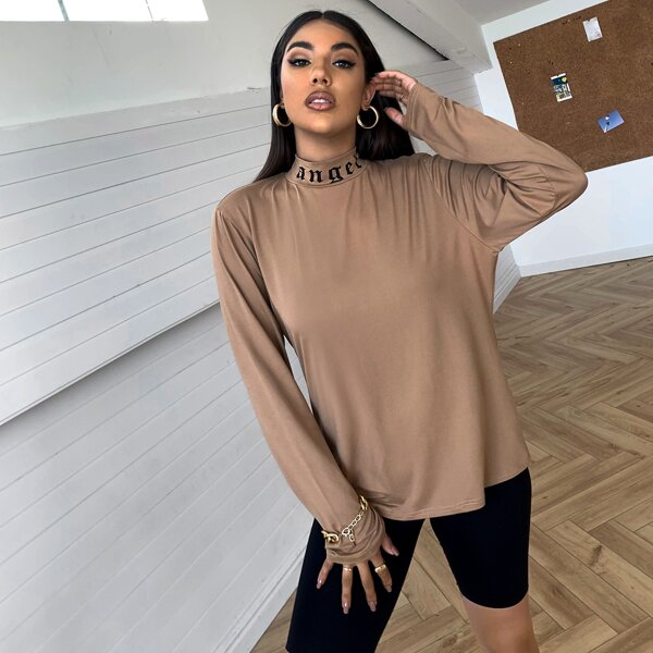 

Mock Neck Letter Graphic Top, Brown