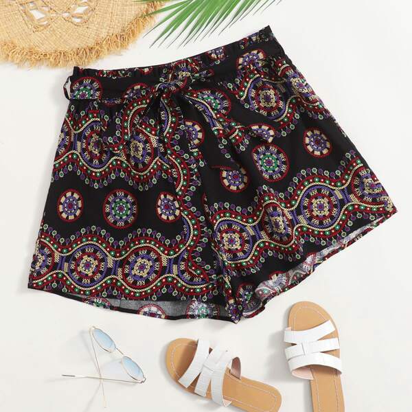 

Plus Graphic Belted Shorts, Multicolor