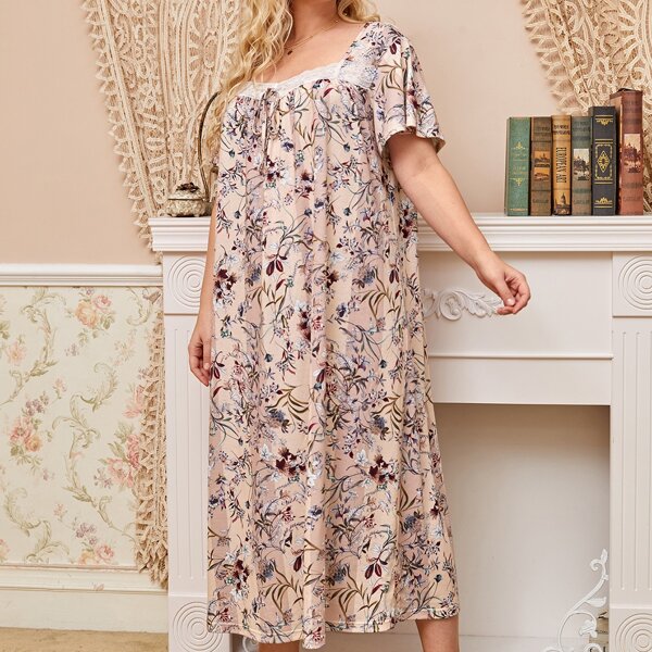 

Plus Allover Floral Contrast Lace Nightdress, Multicolor
