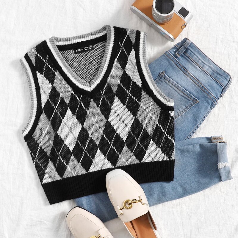 

Argyle Pattern Sweater Vest, Grey
