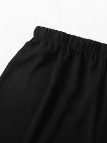 Plus Solid Ruffle Hem Shorts - Black - View 4