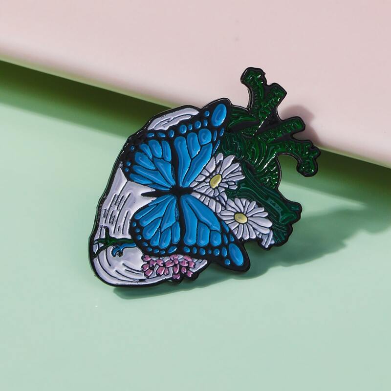 

1pc Butterfly & Heart Brooch, Multicolor