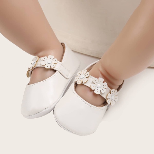 

Baby Girl Flower Detail Flats, White