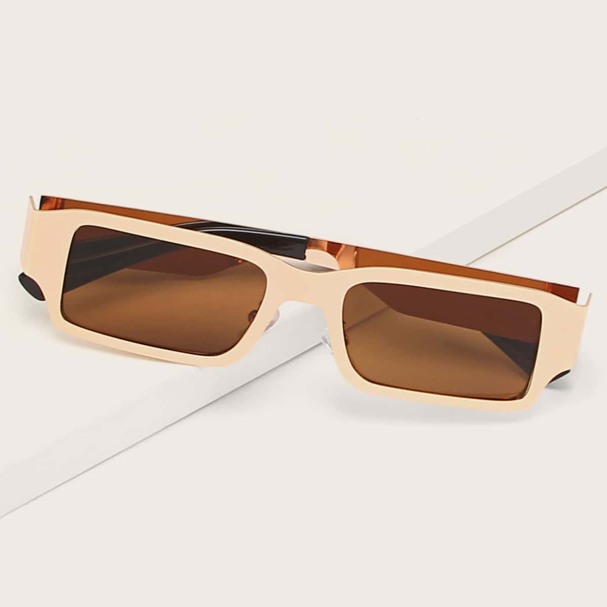 

Metal Rectangle Frame Sunglasses