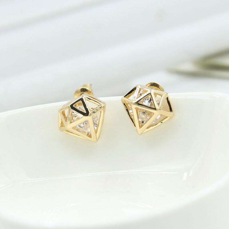 

Diamond Shaped Rhinestone Stud Earrings, Gold