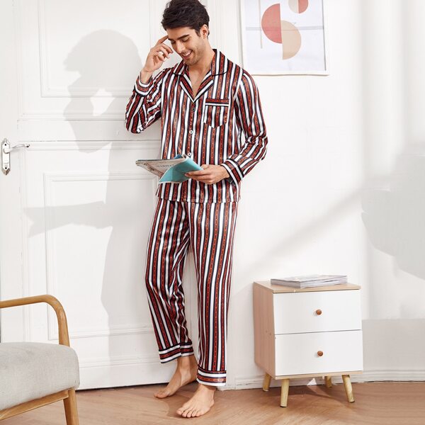 

Men Stripe And Chain Print Pajama Set, Multicolor