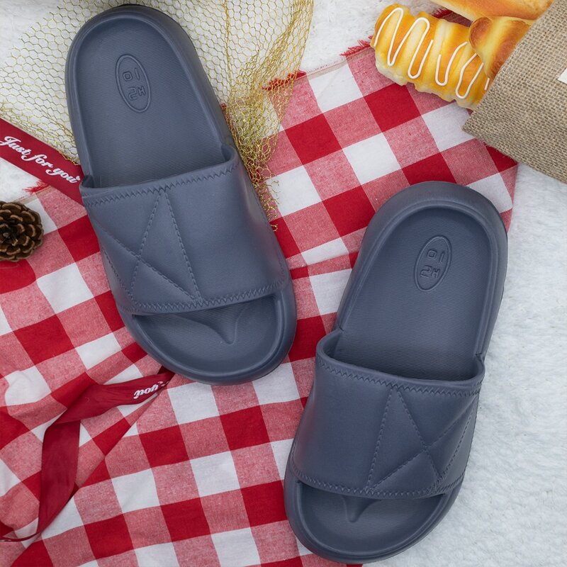 

Guys Open Toe Textured Slippers, Grey