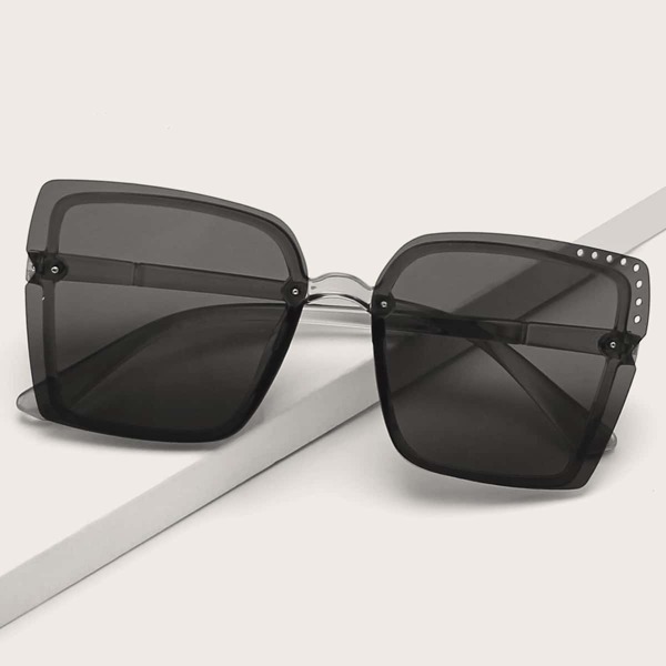 

Square Frame Tinted Lens Sunglasses