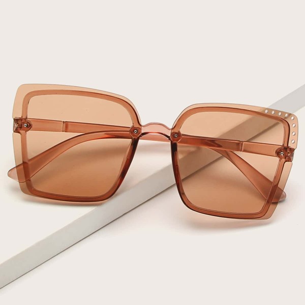 

Square Frame Tinted Lens Sunglasses