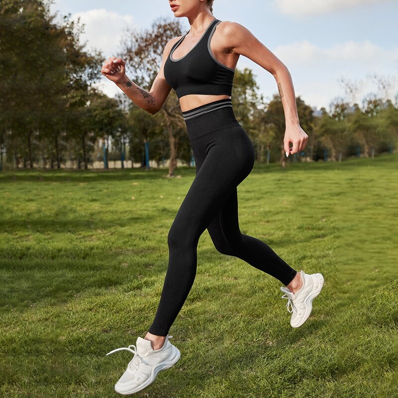 

High Stretch Striped Print Sports Bra With Leggings, Black