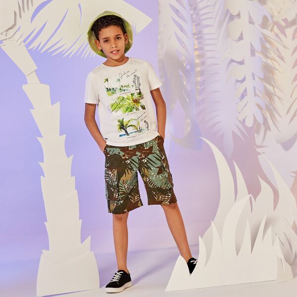 

Boys Plants Print Round Neck Tee, White