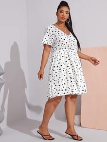 SHEIN 大碼V領星星圖案下擺連衣裙 - 白色 - 查看 3