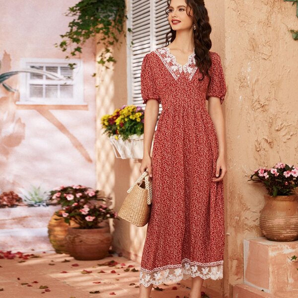 

Ditsy Floral Contrast Lace Dress, Burgundy