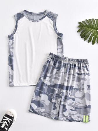 شورت تريك مع لباس علوي تانك بطباعة مموه للاولاد