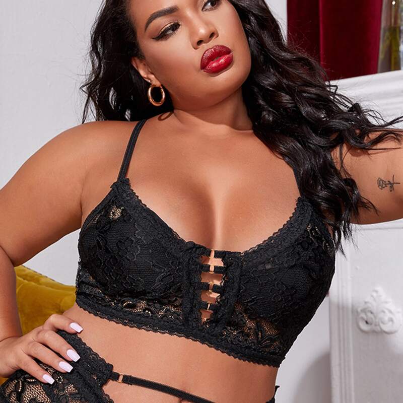 

Plus Floral Lace Bralette, Black