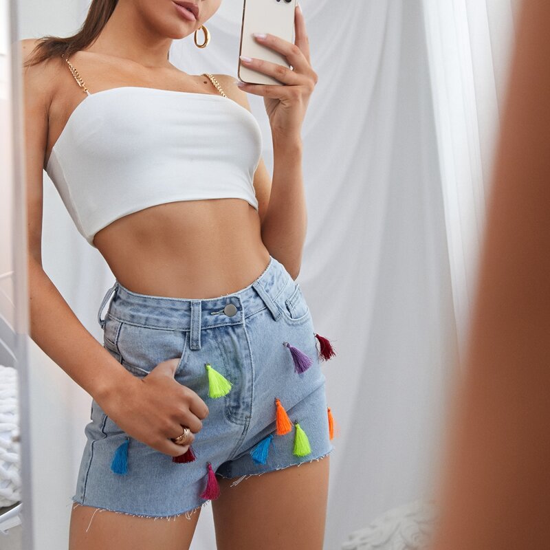 

Fringe Trim Slant Pocket Denim Shorts, Light wash