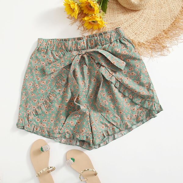 

Plus Wrap Hem Ditsy Floral Shorts, Green