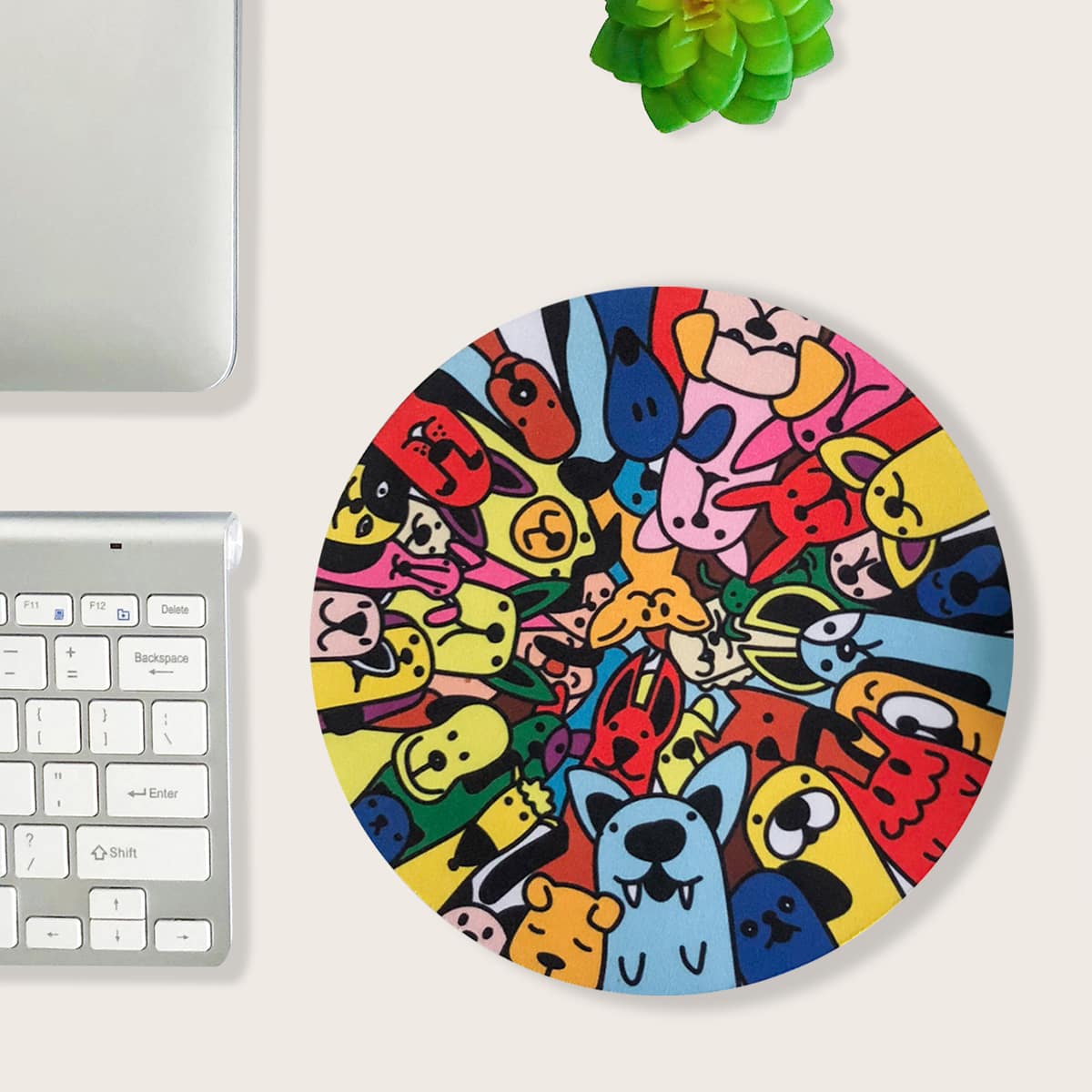 

Cartoon Graphic Round Mouse Pad, Multicolor