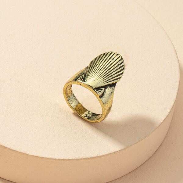 

Shell Design Detail Ring, Gold