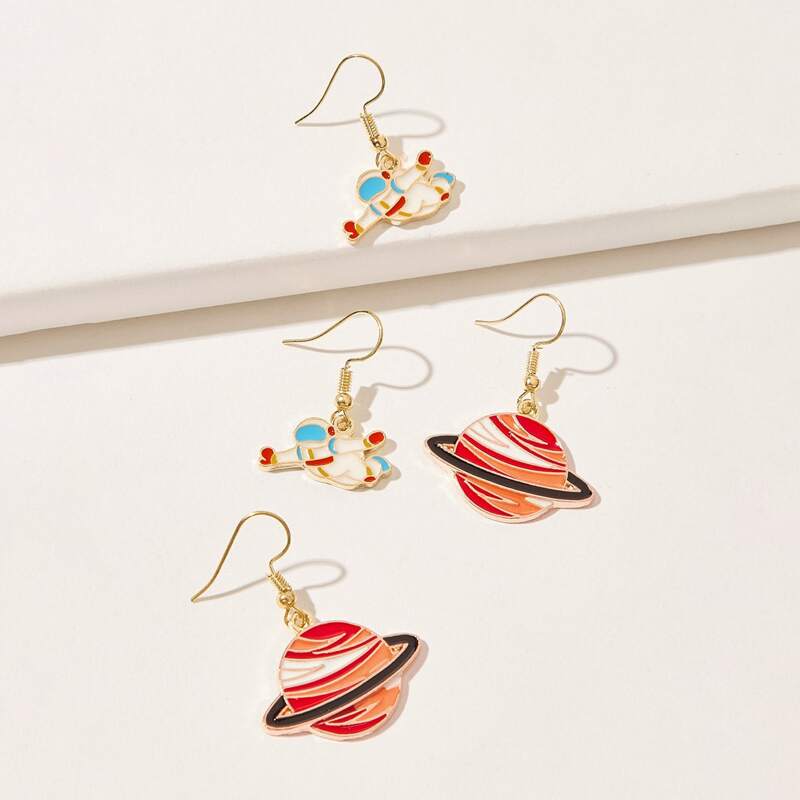 

2pairs Astronaut & Planet Drop Earrings, Multicolor