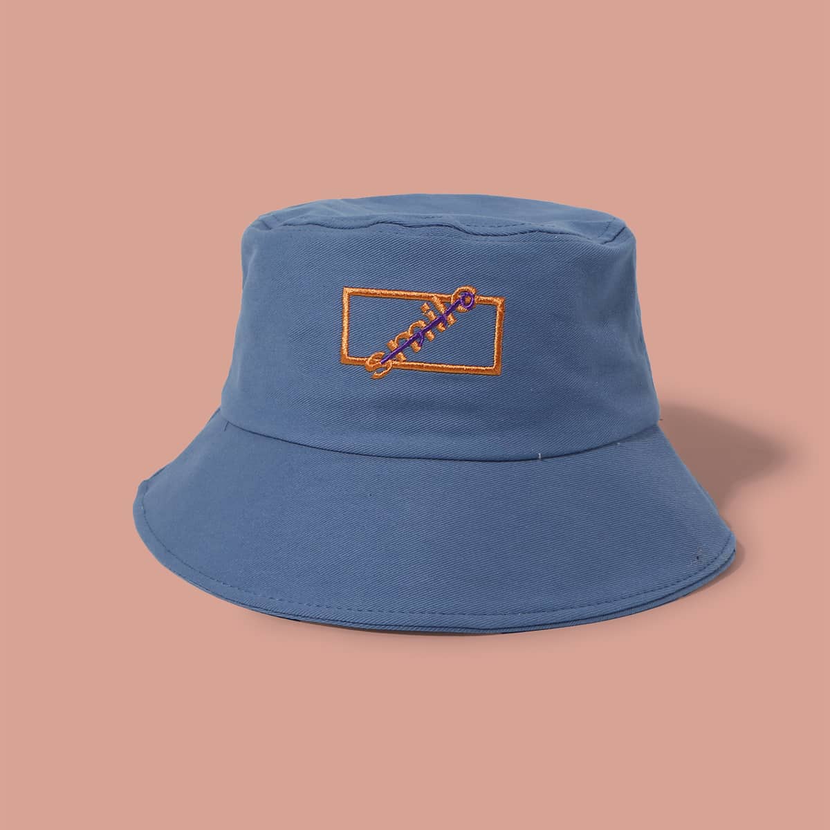 

Letter Graphic Bucket Hat, Dusty blue