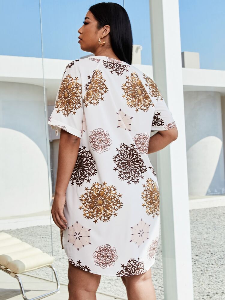 SHEIN LUNE Vestido Con Estampado Gráfico Y Manga Enrollada Con Cuello De Muesca - Blanco - Añade 2