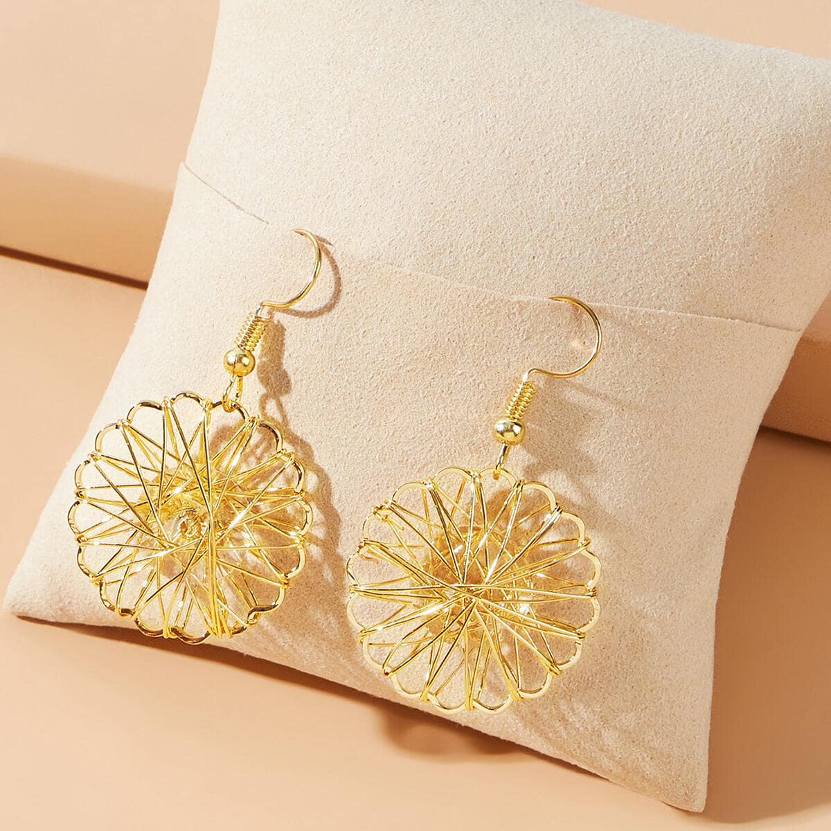 

Crystal Hollow Out Drop Earrings, Gold
