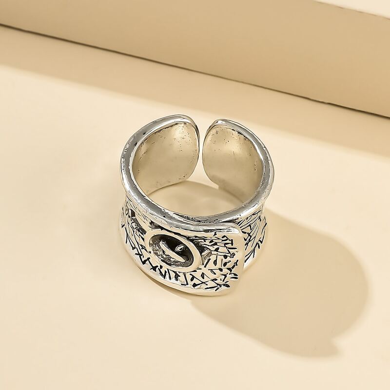 

Engraved Cuff Ring, Silver