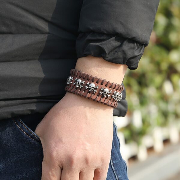 

Men Skull Decor Bracelet, Brown