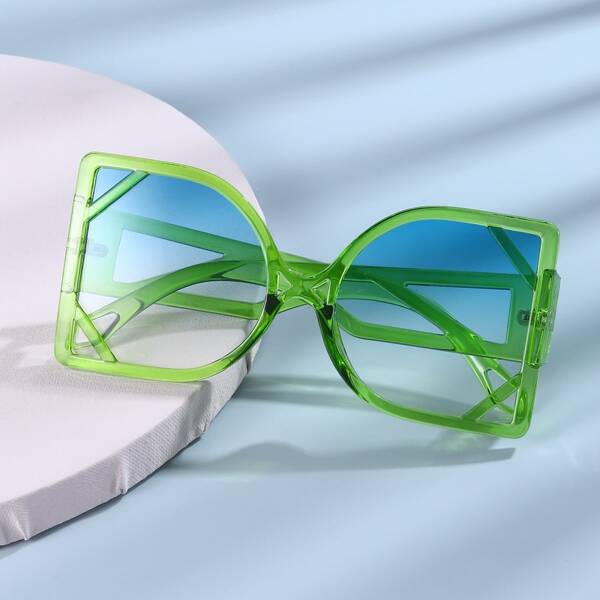 

Oversized Frame Tinted Lens Sunglasses