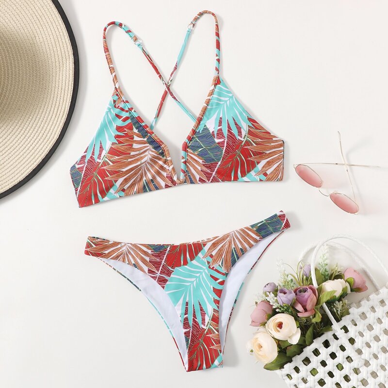 

Leaf Graphic V Wired Bikini Swimsuit, Multicolor