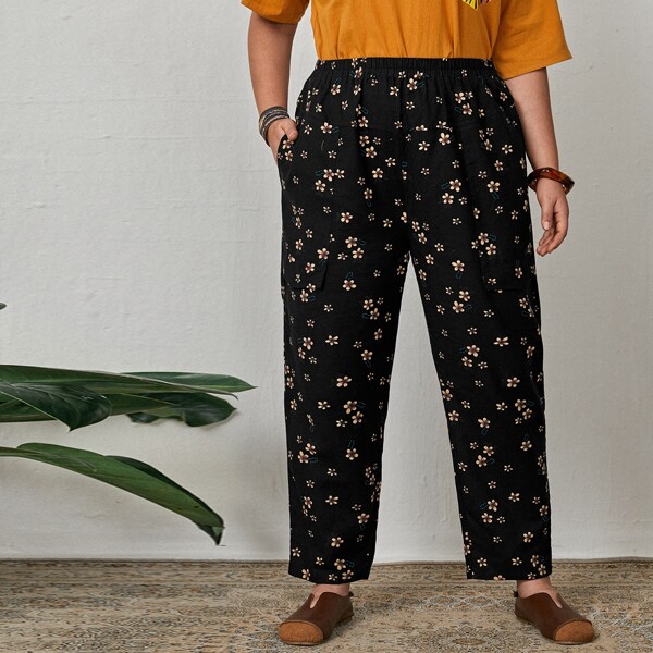 

Plus Allover Floral Print Pants, Black