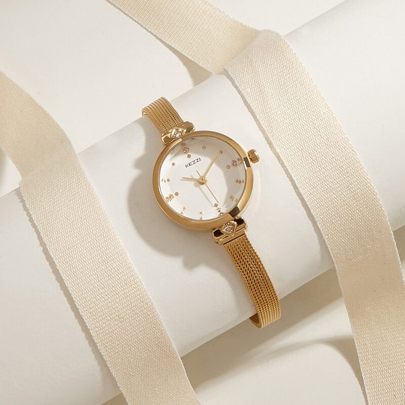 

Mesh Strap Rhinestone Decor Round Pointer Watch