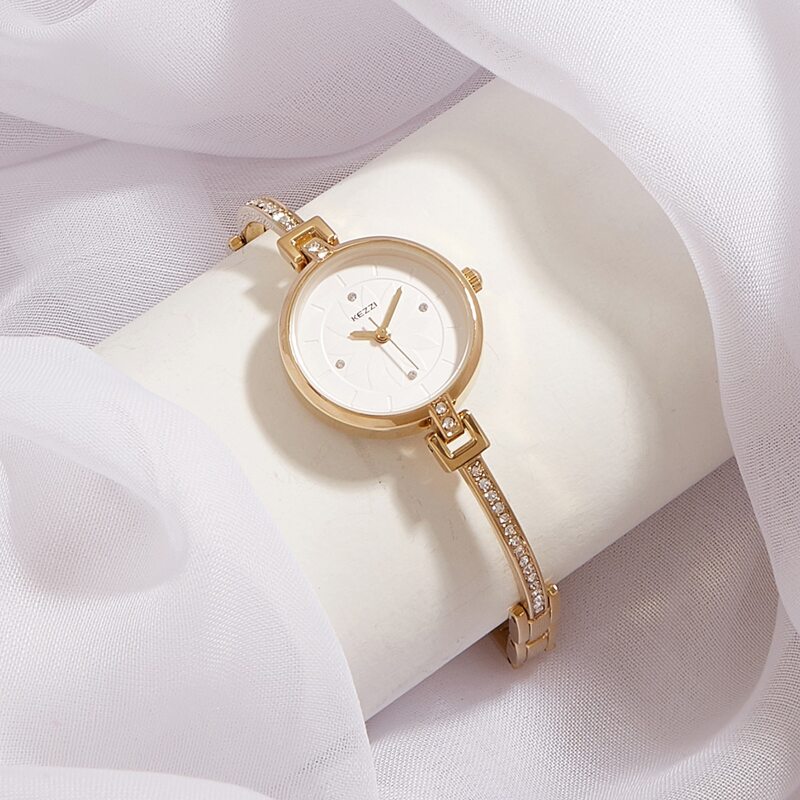 

Rhinestone Decor Round Pointer Watch