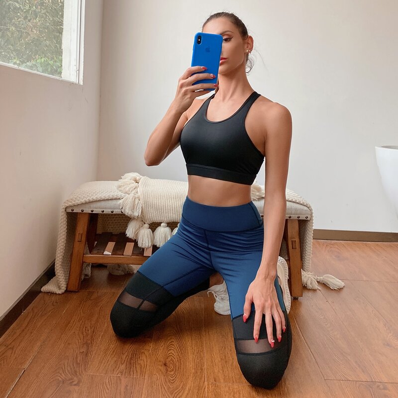 

Mesh Panel Cut Out Sports Bra & Leggings, Multicolor