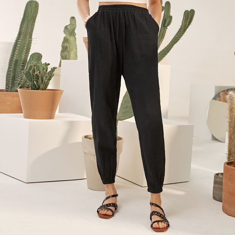 

Pocket Front Carrot Pants, Black