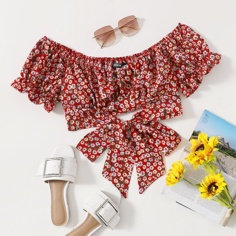 

Puff Sleeve Ruched Bust Knot Ditsy Floral Crop Top, Red