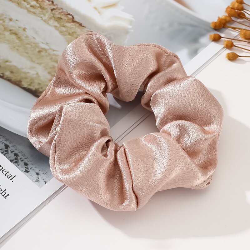 

1pc Solid Scrunchie, Baby pink