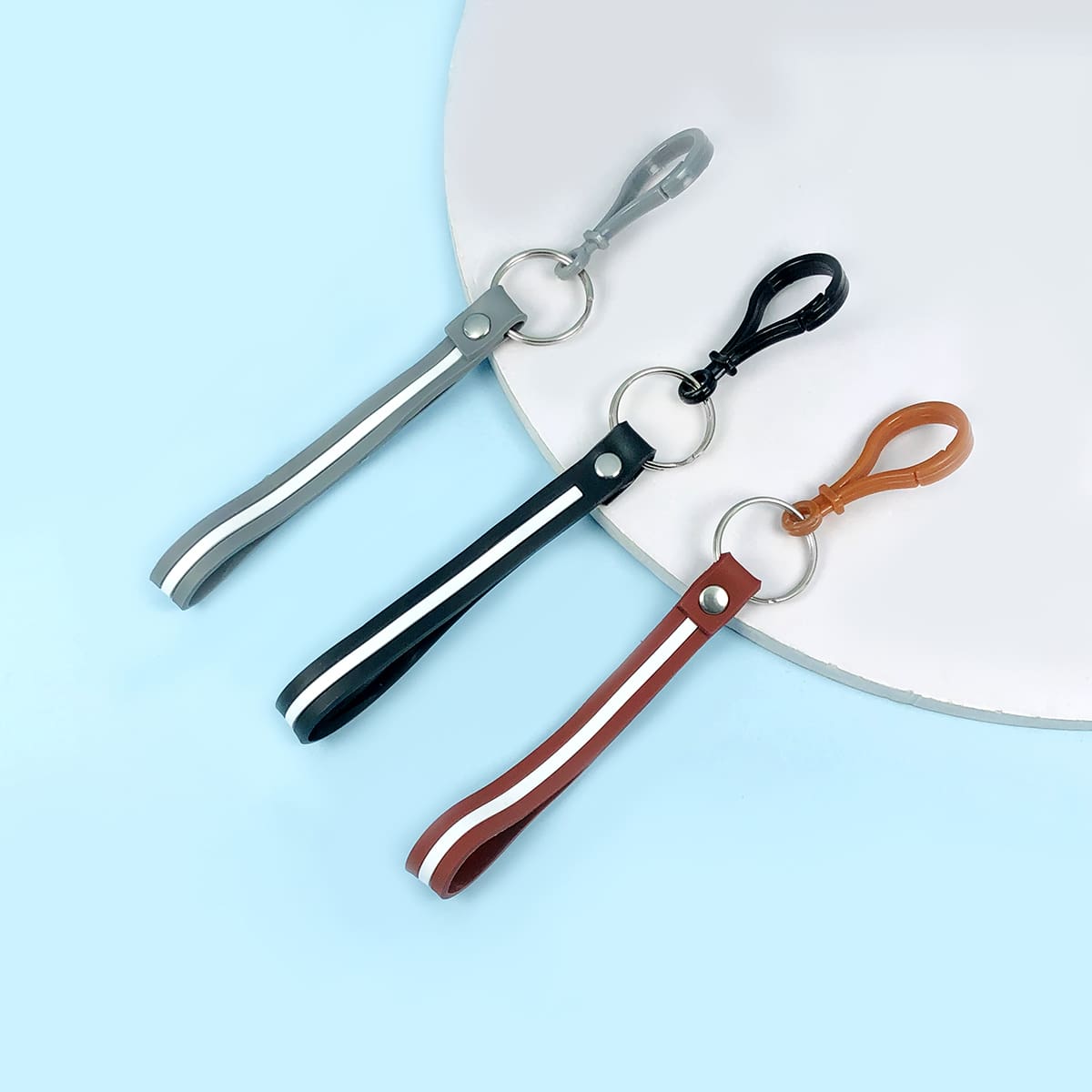 

3pcs Strap Charm Keychain, Multicolor