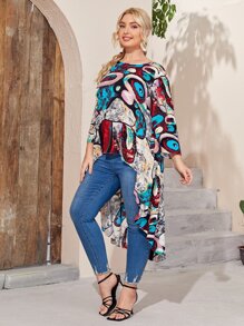Mulvari 大碼喇叭袖高低下擺圖案印花上衣 - 彩色 - 查看 3