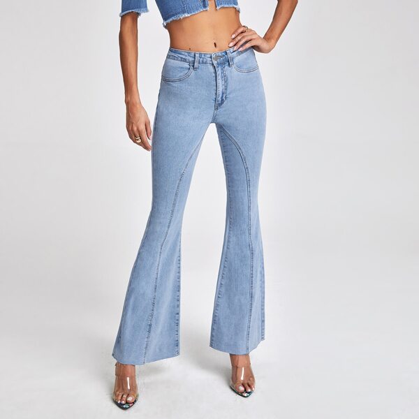 

Raw Hem Flare Leg Jeans, Light wash
