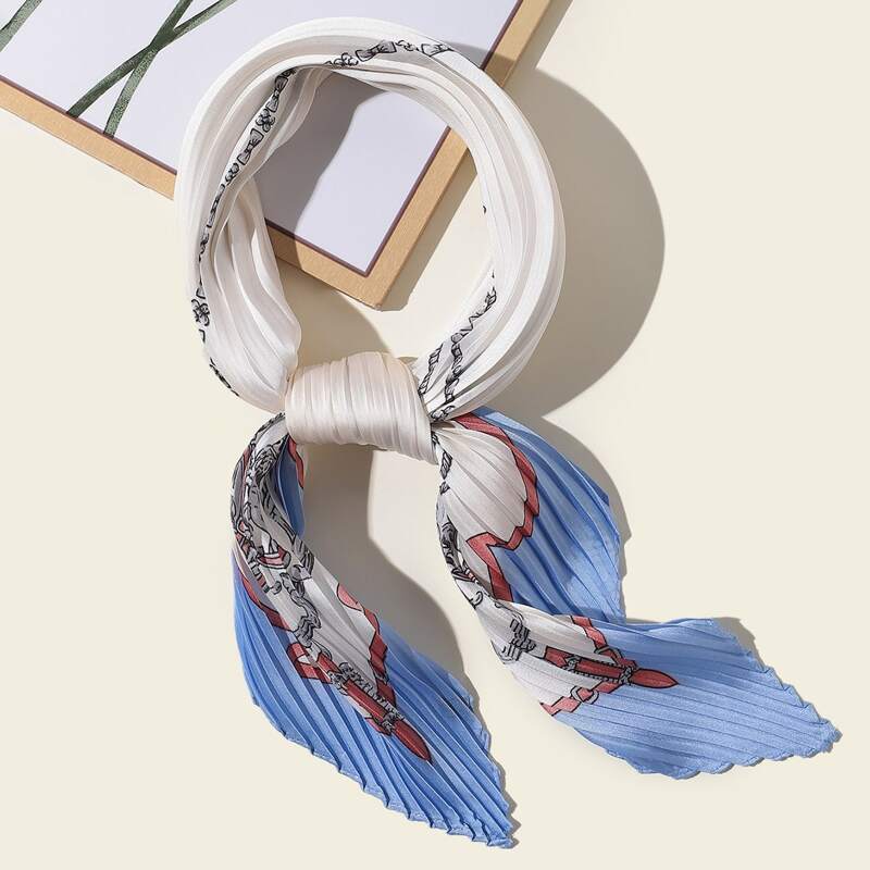 

Chain Print Pleated Bandana, Blue