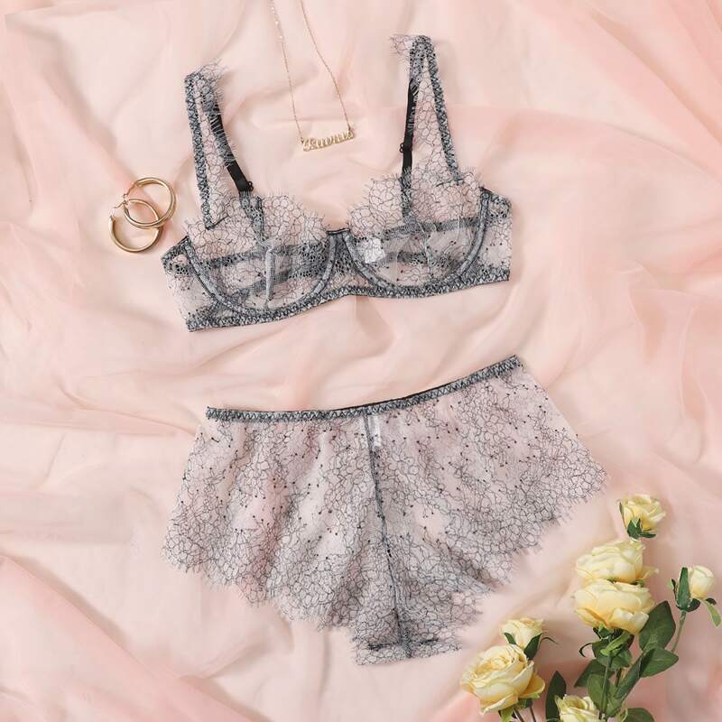 

Floral Lace Underwire Lingerie Set, Black and white
