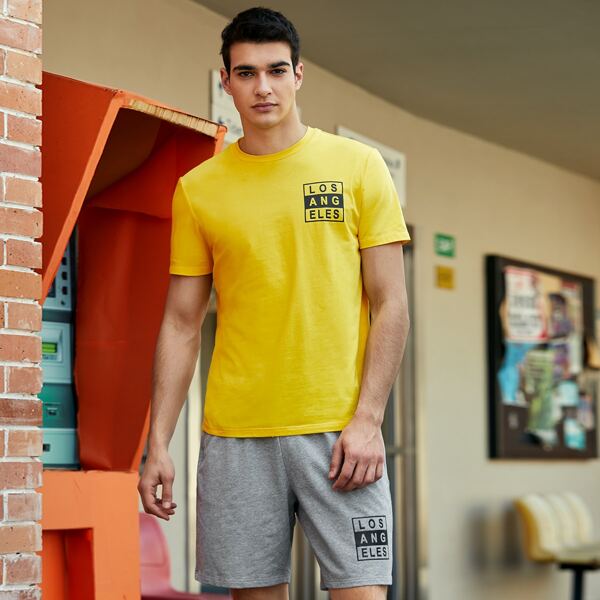

Men Letter Graphic Top & Track Shorts Set, Multicolor