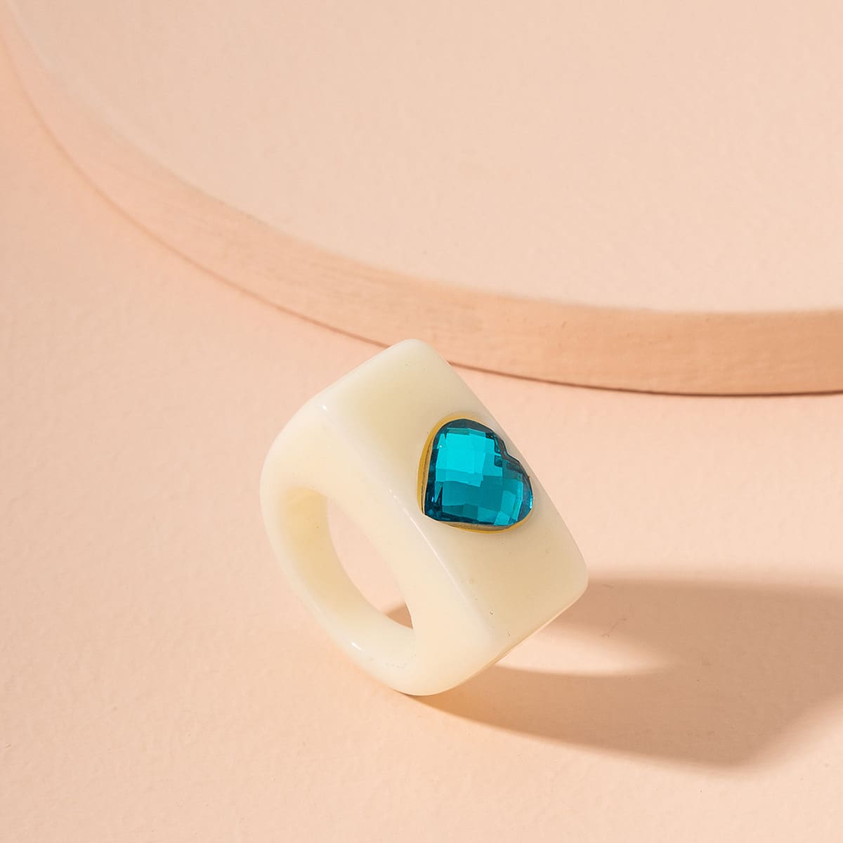 

Heart Decor Ring, White