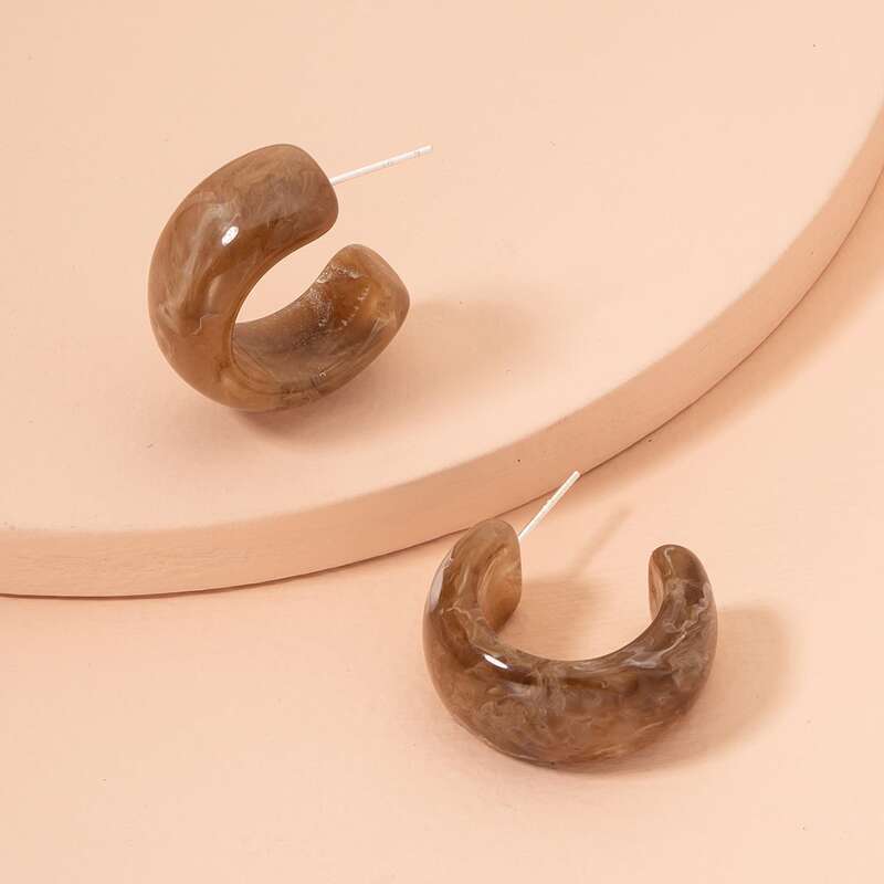 

Acrylic Cuff Hoop Earrings, Brown