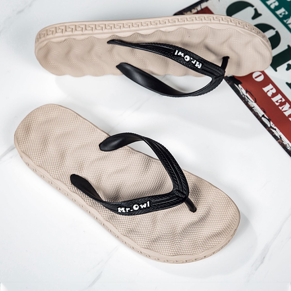 Мужские вьетнамки с текстовым принтом